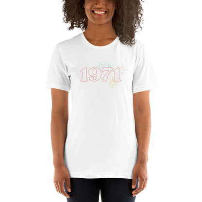 Woman wearing white t-shirt with 1971 text and starbursts to celebrate Disney World's 50th anniversary.
